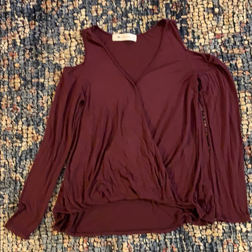 Maroon cold shoulder shirt
